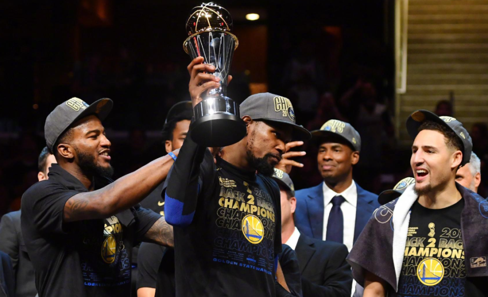 爱游戏下载平台勇士队惨败后更衣室爆发冲突，主帅回应，一定.的简单介绍