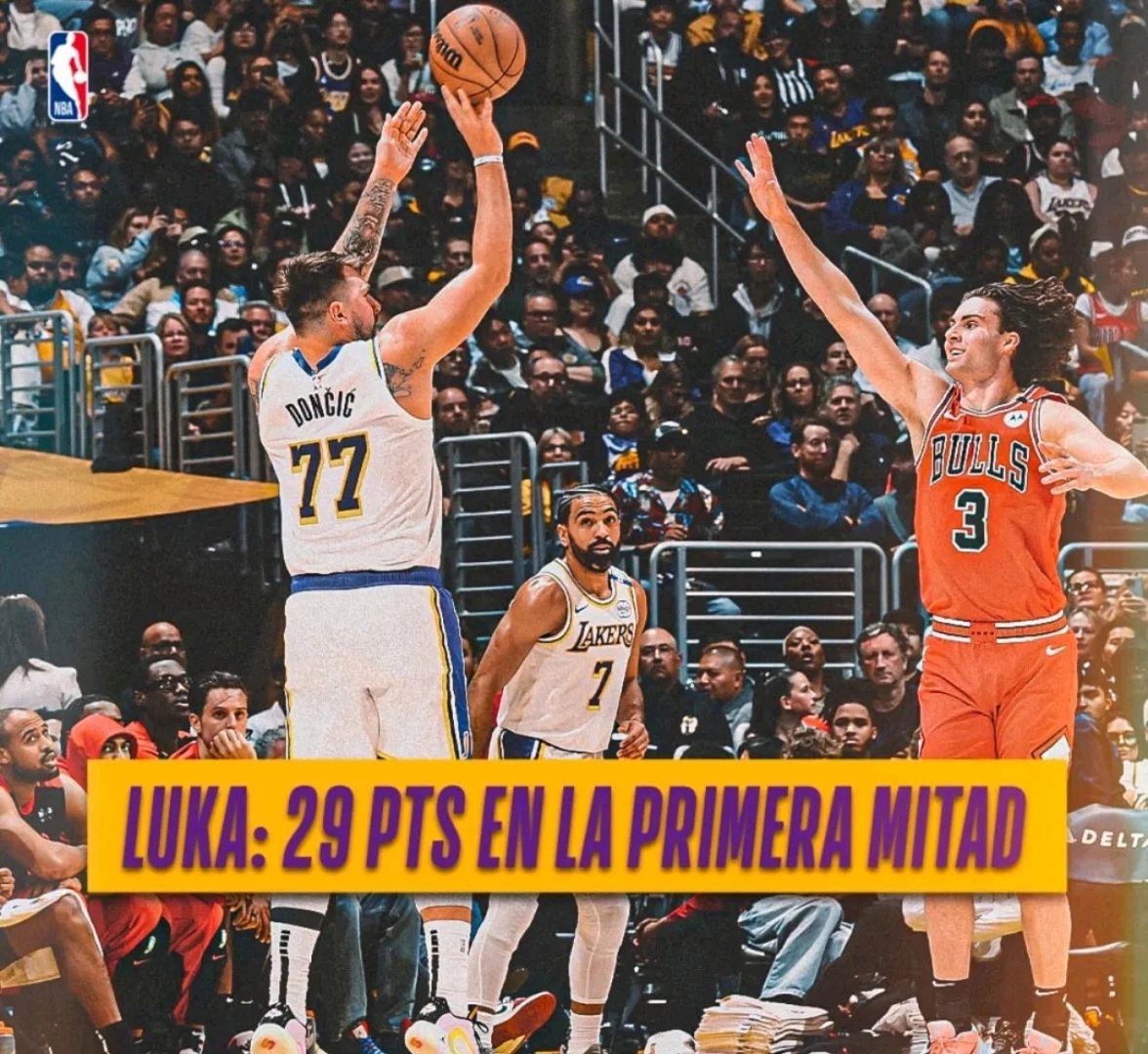 爱游戏领先优势明显首场状态出色，公牛观众沸腾！，阿扎伦卡重返赛场引发球迷热议的简单介绍